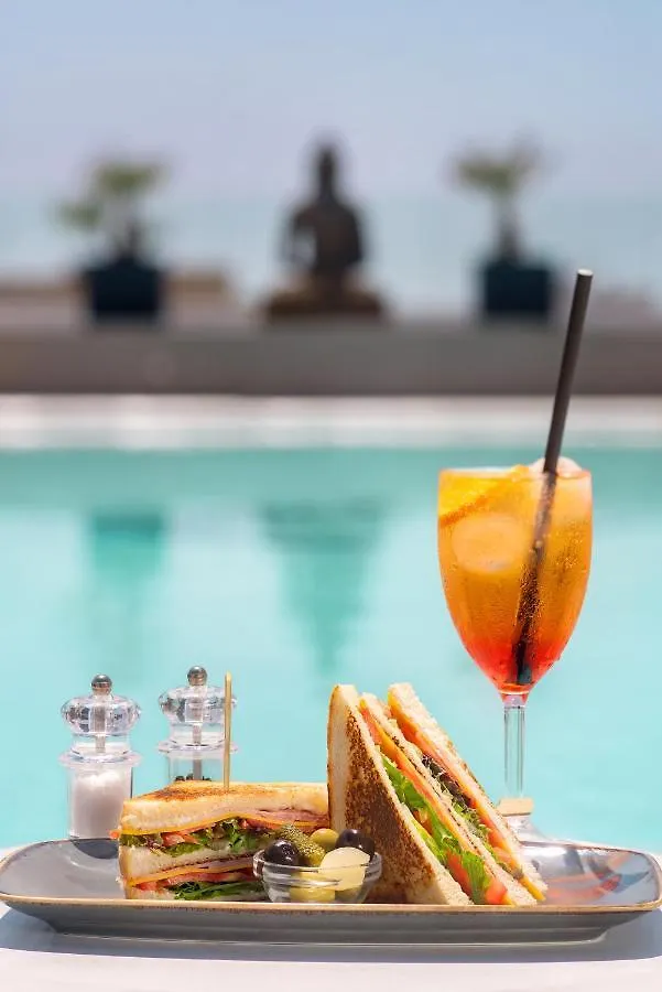 Hotel The Sky - Adults Only 칼라 라트자다